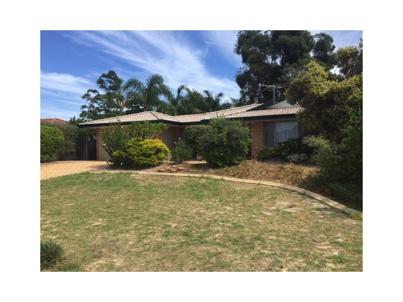 25 Jefferson Drive, Marangaroo WA 6064