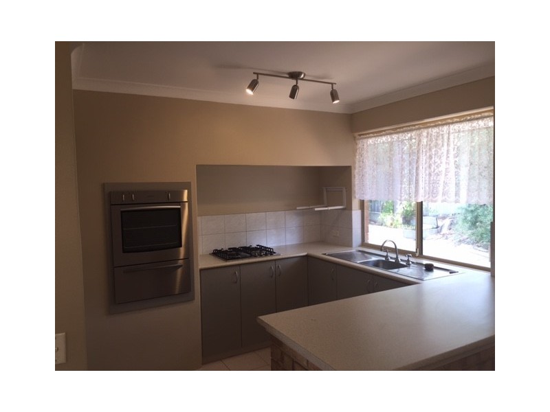 25 Jefferson Drive, Marangaroo WA 6064