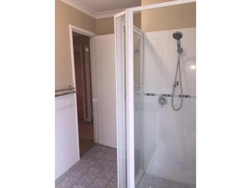 25 Jefferson Drive, Marangaroo WA 6064