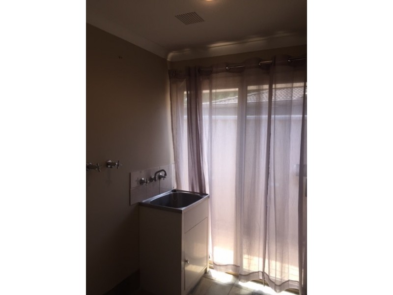 25 Jefferson Drive, Marangaroo WA 6064