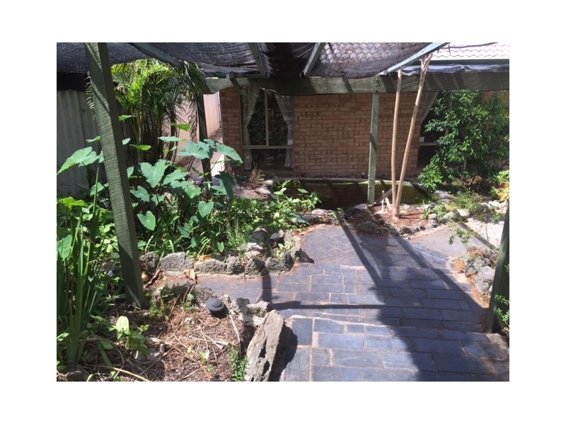 25 Jefferson Drive, Marangaroo WA 6064