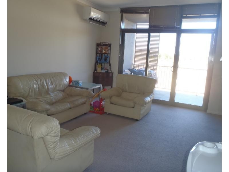 12/5 Wallsend Rd, Midland WA 6056