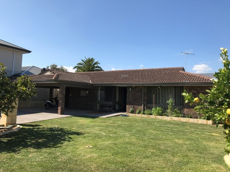 47 Gleddon Way, Hillarys WA 6025