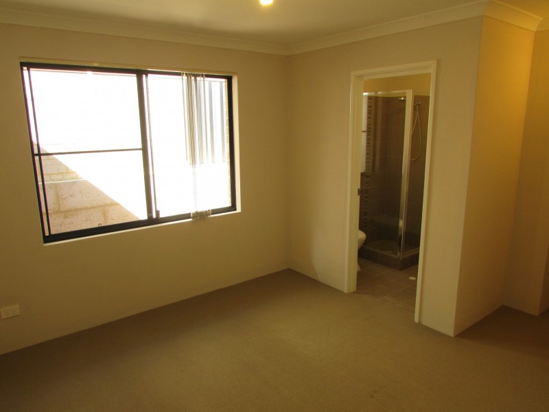 77 Boomerang Loop, Banksia Grove WA 6031