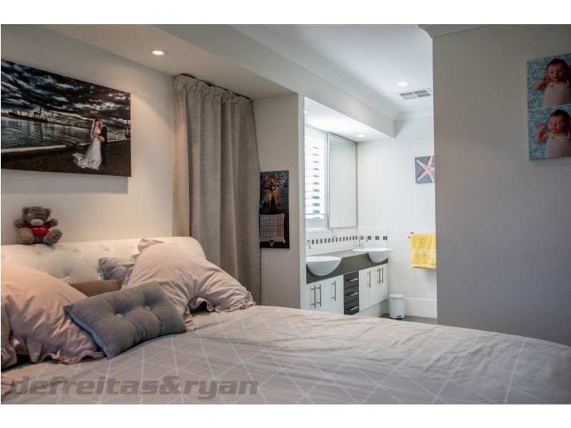 26 Winnipeg Terrace, Wanneroo WA 6065