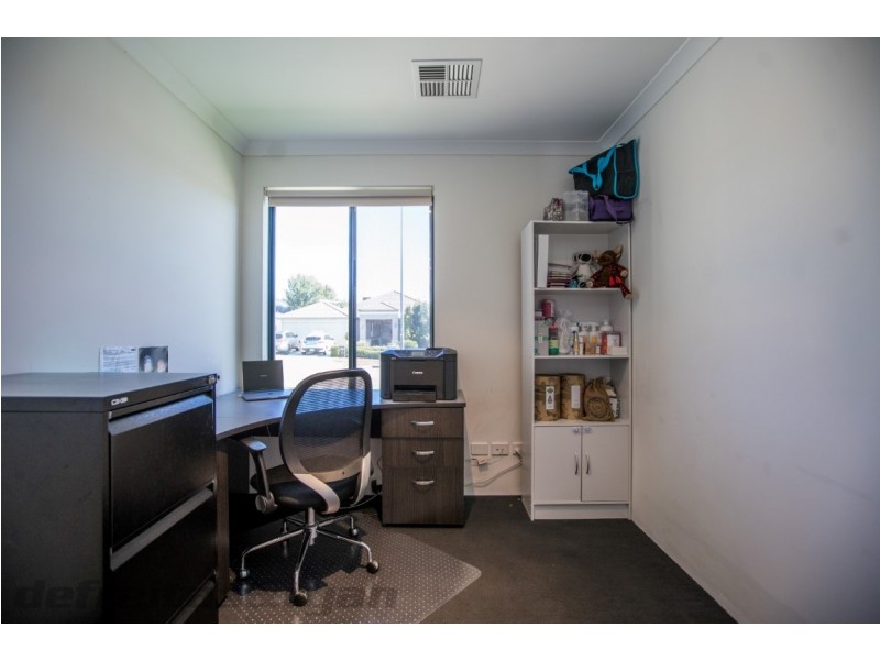 26 Winnipeg Terrace, Wanneroo WA 6065