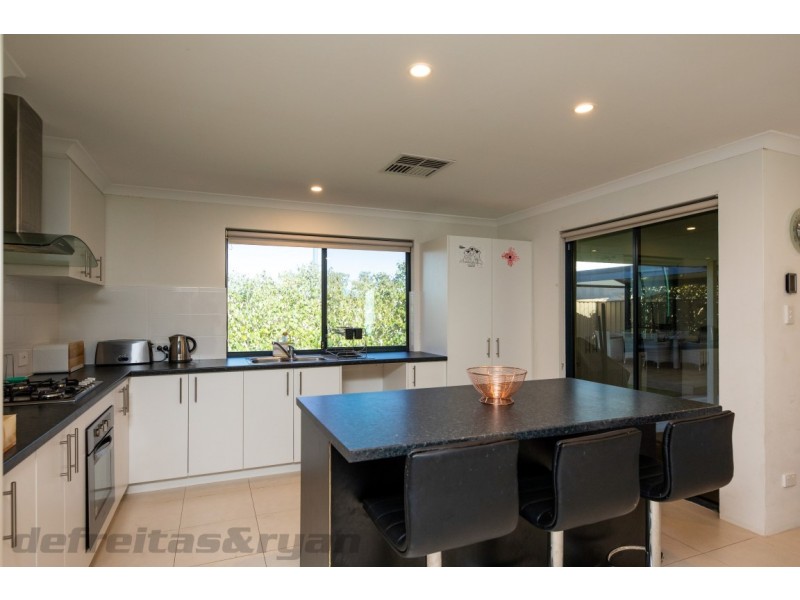 26 Winnipeg Terrace, Wanneroo WA 6065