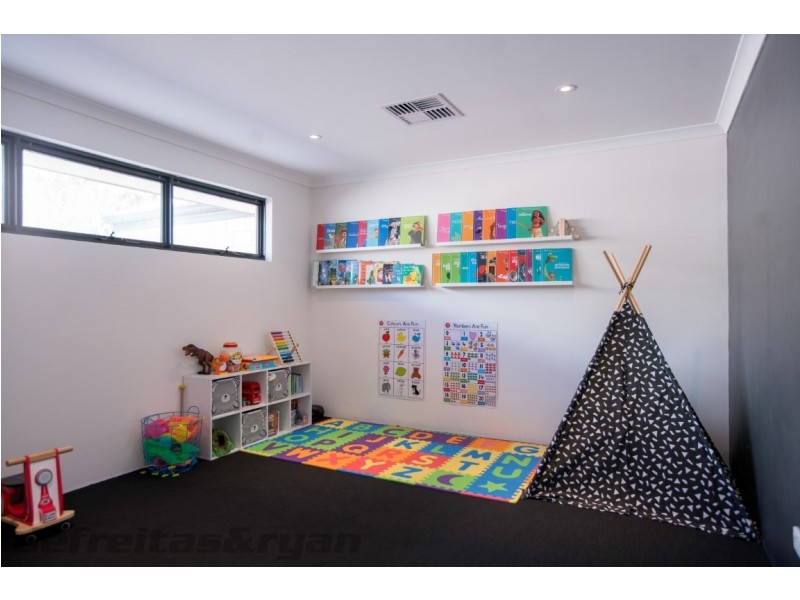 26 Winnipeg Terrace, Wanneroo WA 6065