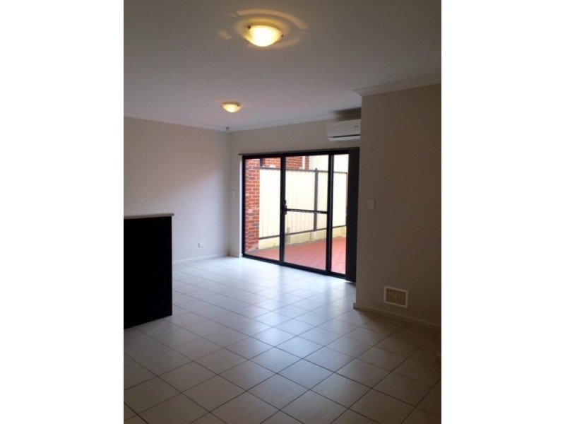 5A Findon Crescent, Westminster WA 6061