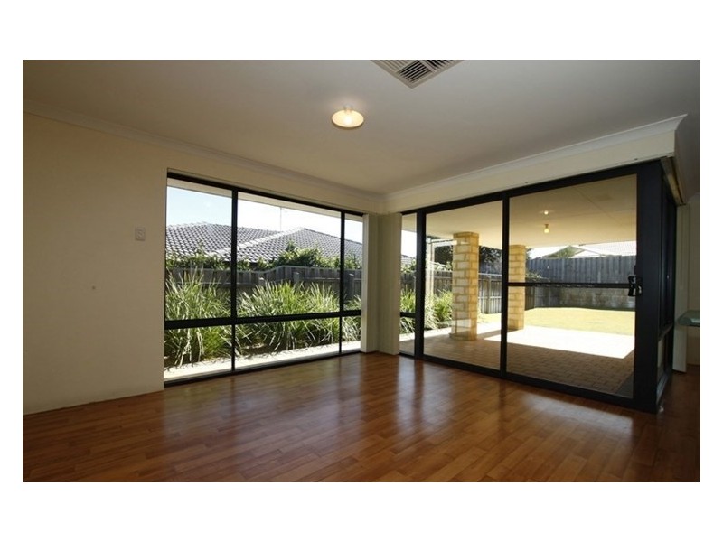 10 Turnwood Vista, Wanneroo WA 6065