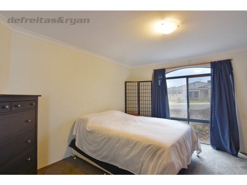 4 Chanton Parade, Hocking WA 6065