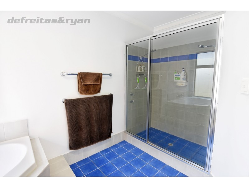 4 Chanton Parade, Hocking WA 6065