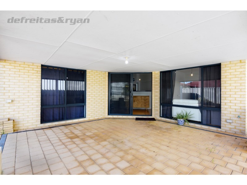 4 Chanton Parade, Hocking WA 6065