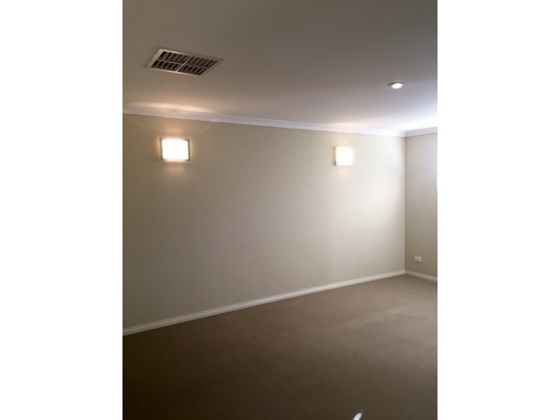 23 Jaeger Bend, Tapping WA 6065