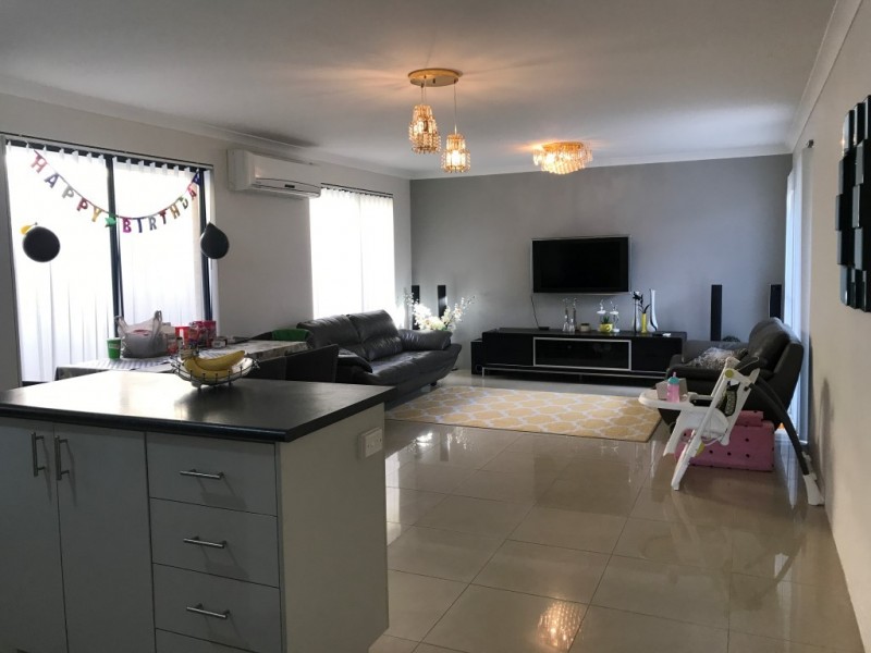 18 Melbourne Loop, Clarkson WA 6030