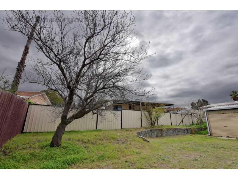 55 Nanovich Avenue, Girrawheen WA 6064