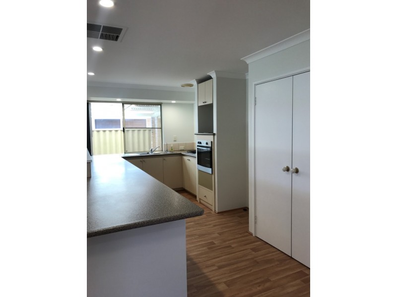 30 Fenchurch Street, Alexander Heights WA 6064