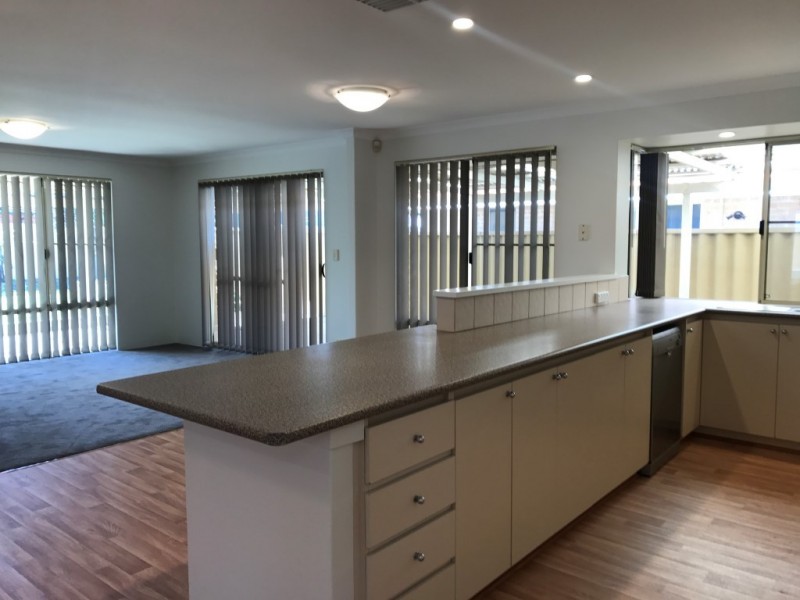 30 Fenchurch Street, Alexander Heights WA 6064