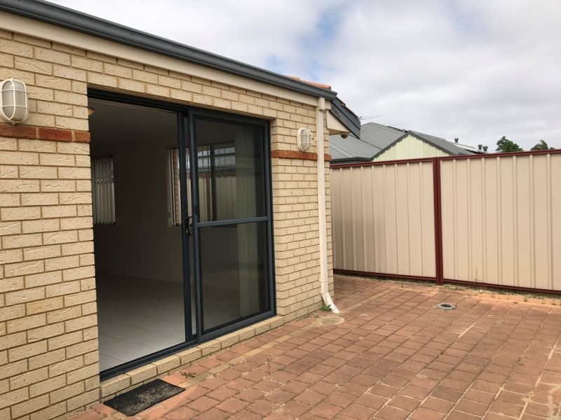 28b Russell Road, Madeley WA 6065