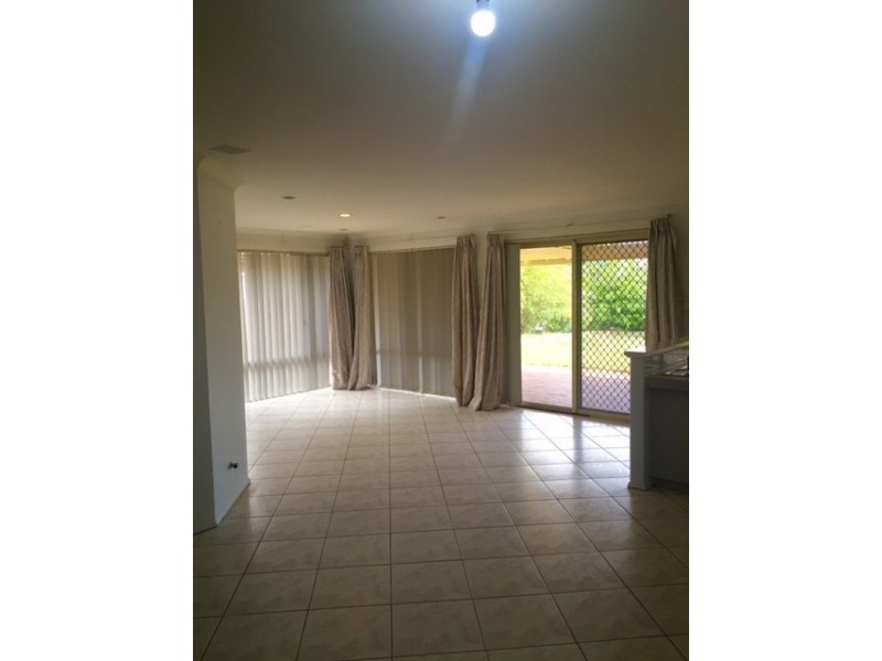 9 Carlsbad Court, Ballajura WA 6066