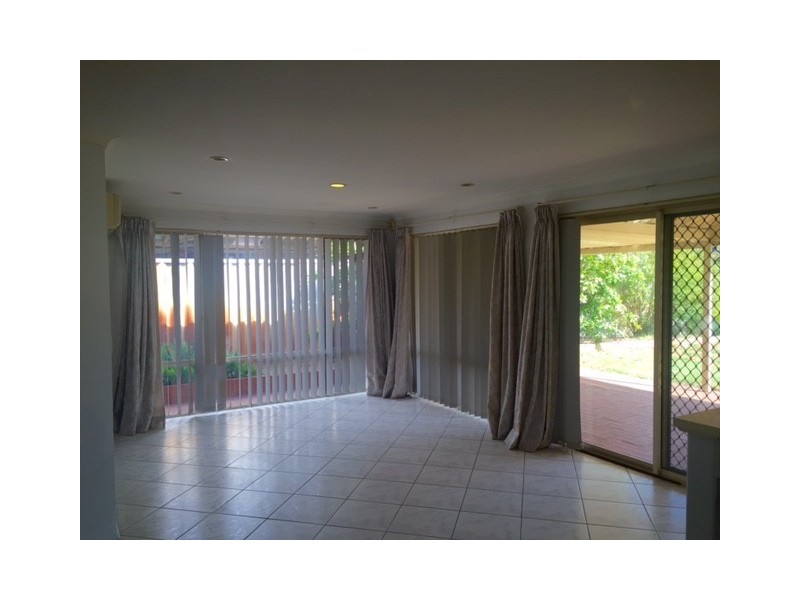 9 Carlsbad Court, Ballajura WA 6066