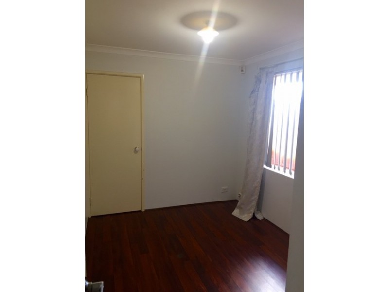 9 Carlsbad Court, Ballajura WA 6066