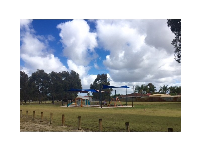 9 Carlsbad Court, Ballajura WA 6066