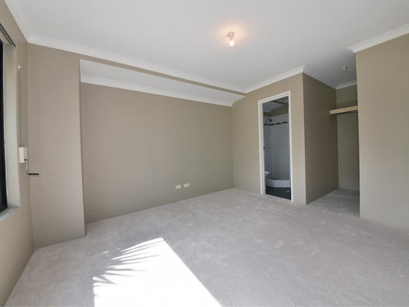 136 Dundebar Road, Wanneroo WA 6065