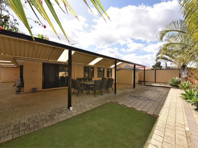136 Dundebar Road, Wanneroo WA 6065