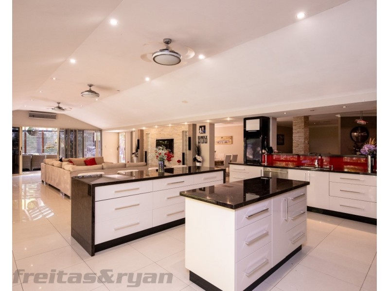 18 Louise Place, Gnangara WA 6077