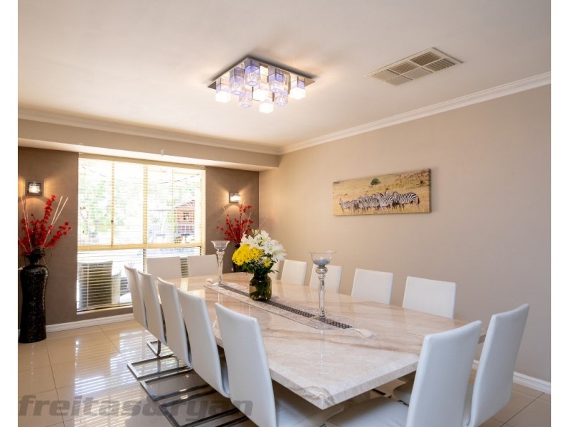 18 Louise Place, Gnangara WA 6077