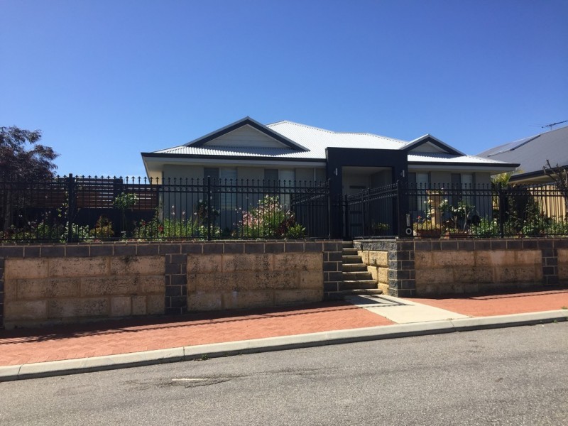 19 Jaeger Bend, Tapping WA 6065