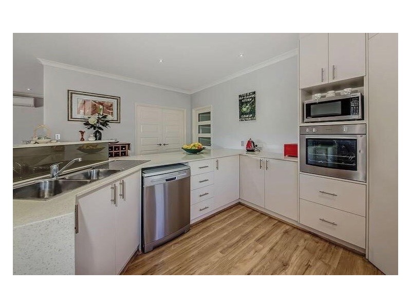 19 Jaeger Bend, Tapping WA 6065