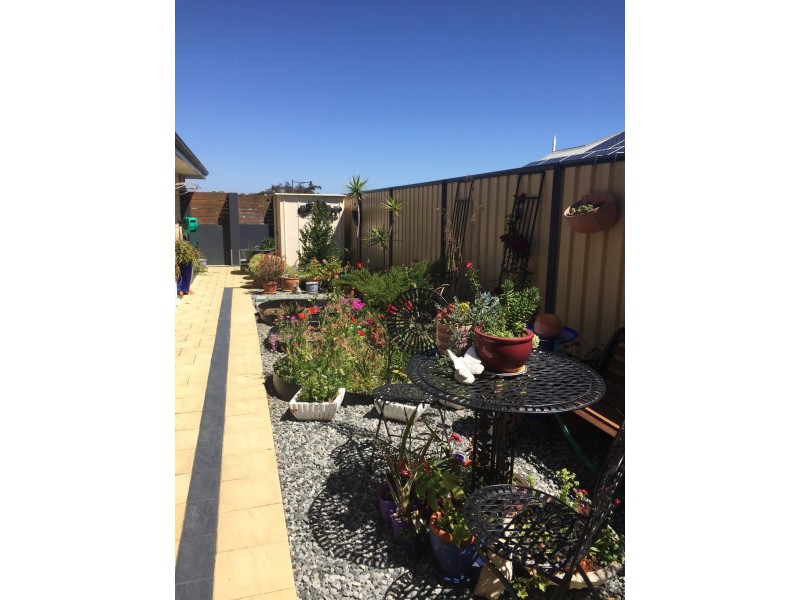 19 Jaeger Bend, Tapping WA 6065