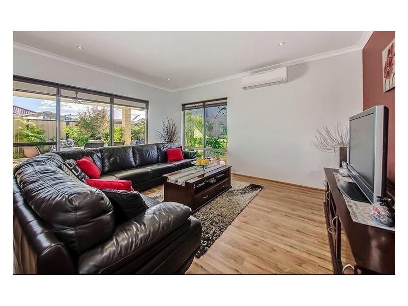 19 Jaeger Bend, Tapping WA 6065