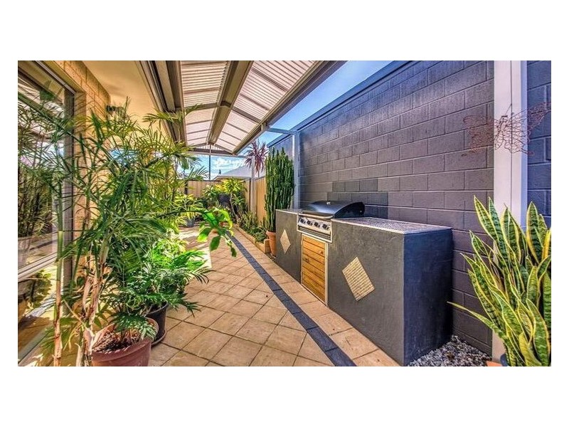 19 Jaeger Bend, Tapping WA 6065