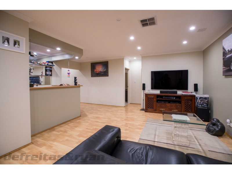 62 Abbotswood Drive, Landsdale WA 6065