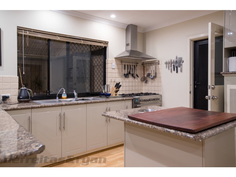 62 Abbotswood Drive, Landsdale WA 6065