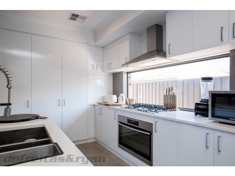 4 Artisan Road, Yanchep WA 6035