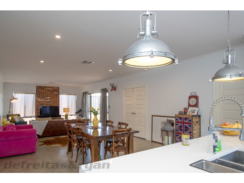 4 Artisan Road, Yanchep WA 6035