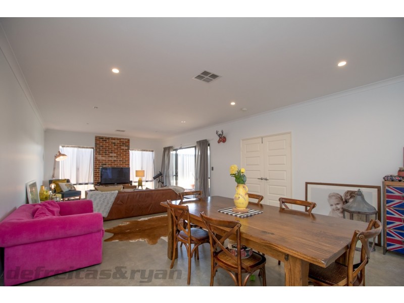 4 Artisan Road, Yanchep WA 6035