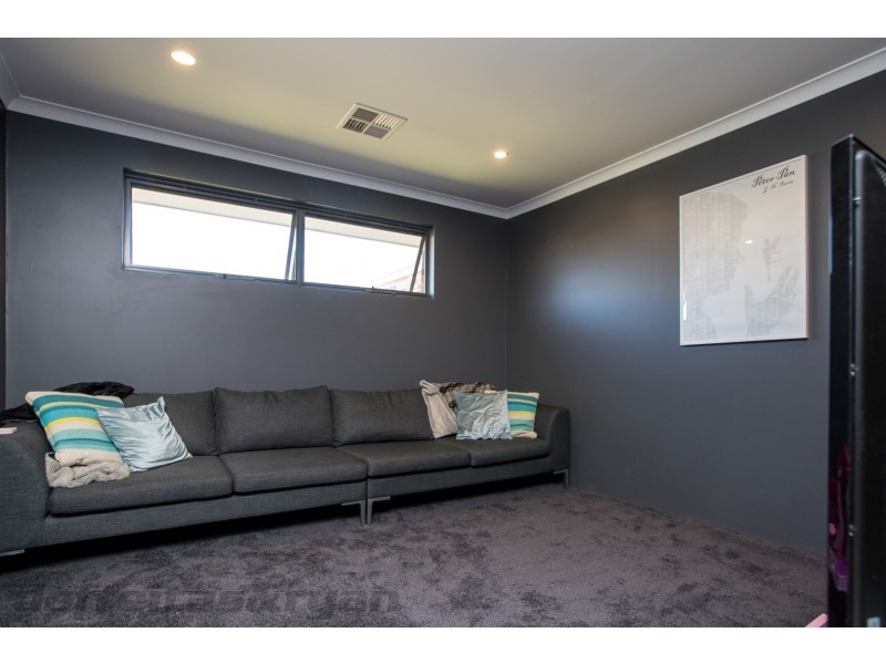 4 Artisan Road, Yanchep WA 6035