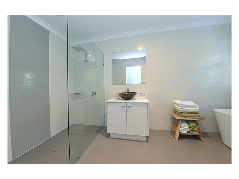 8 Malia Ramble, Alkimos WA 6038