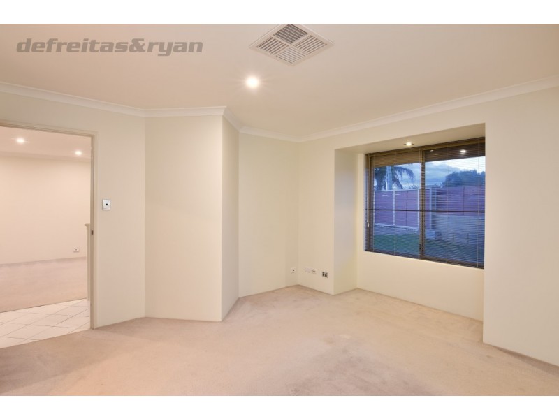 16 Lind Court, Quinns Rocks WA 6030