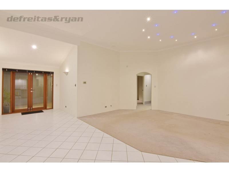 16 Lind Court, Quinns Rocks WA 6030