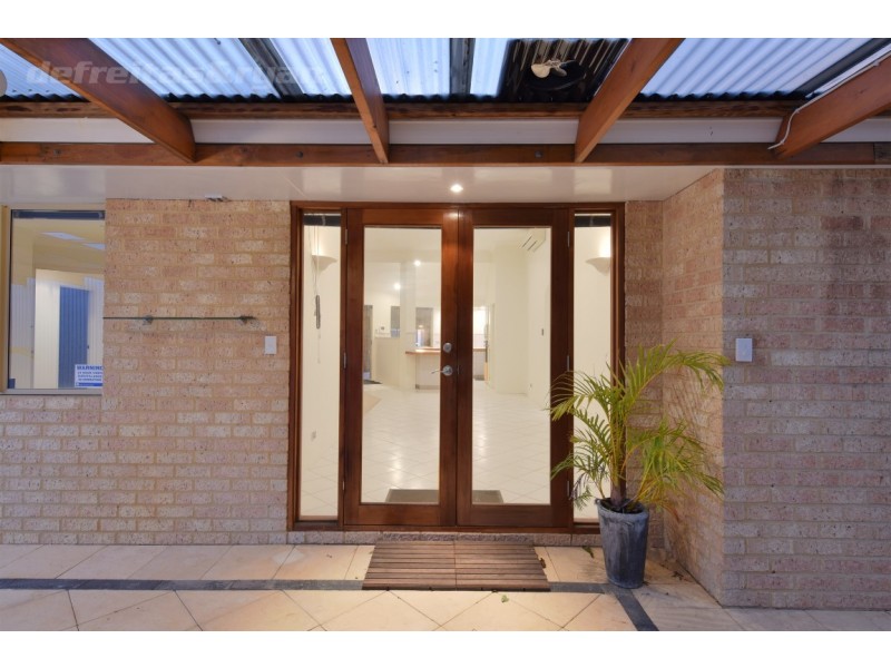 16 Lind Court, Quinns Rocks WA 6030