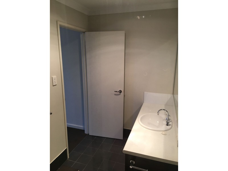 5B Findon Crescent, Westminster WA 6061