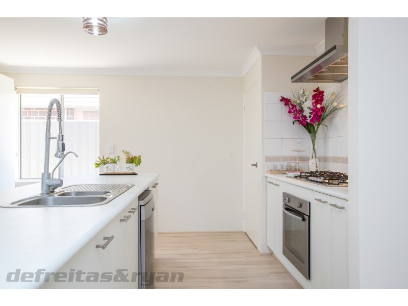 34 Leschenault Loop, Banksia Grove WA 6031