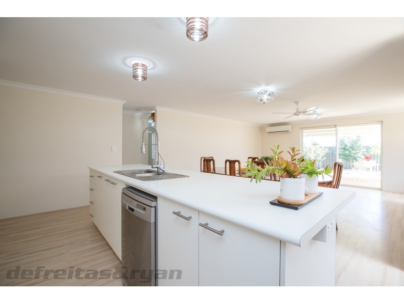 34 Leschenault Loop, Banksia Grove WA 6031