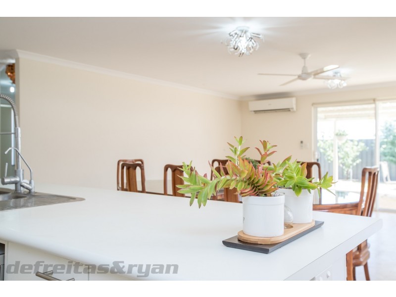 34 Leschenault Loop, Banksia Grove WA 6031